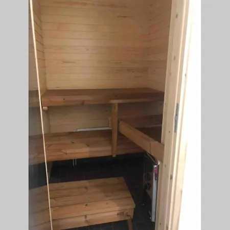 Viihtyisaeae Ja Helppoa 16 아파트